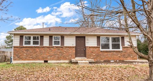 813 Country Club Dr, Clarksville, TN, 37043-4841 | Card Image