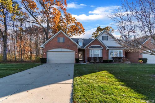 23605 N Park Dr, New Boston, MI, 48164-7816 | Card Image