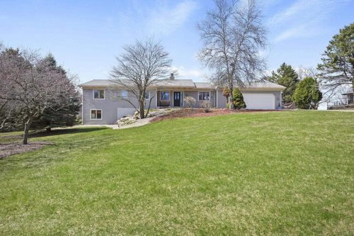 4633 Toepfer Road, MIDDLETON, WI, 53562 | Card Image