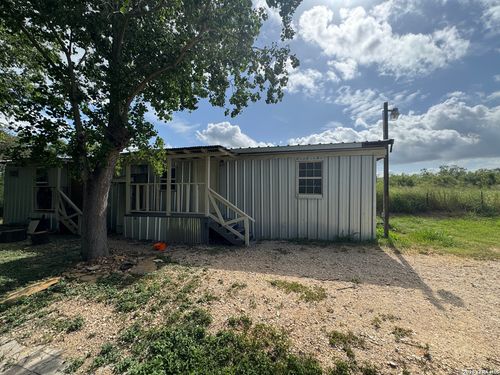 7-8325 Fm 327, Elmendorf, TX, 78112-5722 | Card Image