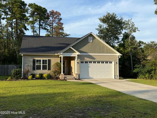 9329 National Ave Ne, Leland, NC, 28451-8359 | Card Image