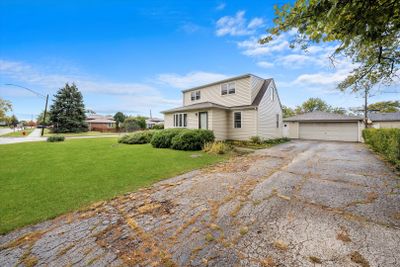 7246 S Oketo Avenue, House other with 4 bedrooms, 2 bathrooms and 2 parking in Bridgeview IL | Image 3