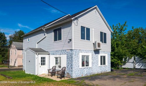 79-77-79 Fallbrook St, Carbondale, PA, 18407-1823 | Card Image