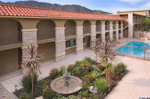 331-3220 Altura Ave, La Crescenta, CA, 91214-3802 | Card Image