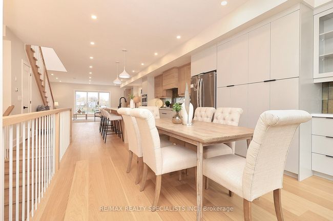 1048 Roosevelt Rd, House attached with 5 bedrooms, 6 bathrooms and 2 parking in Mississauga ON | Image 14