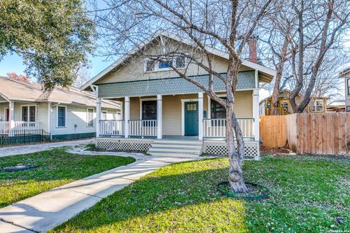 204 Queen Anne Ct, San Antonio, TX, 78209-6534 | Card Image