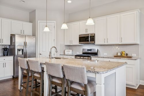 2001 Inland Dr, Franklin, TN, 37064-1859 | Card Image