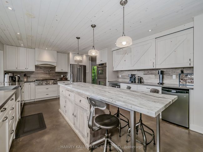 1911 Mortimers Point Rd, Home with 6 bedrooms, 3 bathrooms and 5 parking in Port Carling ON | Image 11