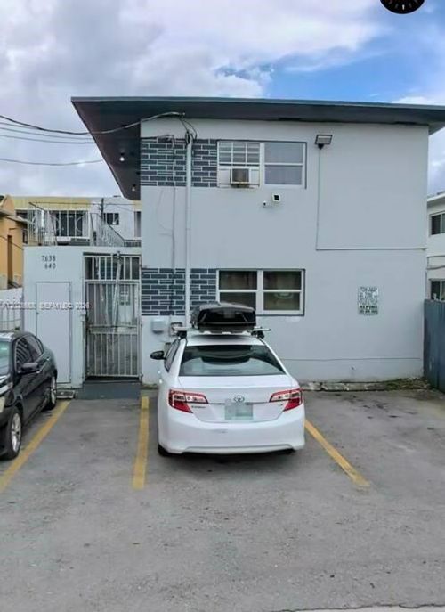 1-7638 N Miami Ave, Miami, FL, 33150-4802 | Card Image