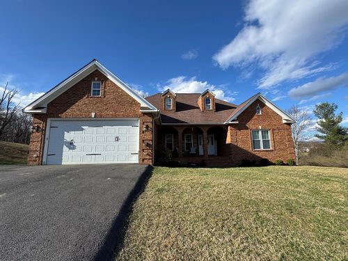 200 Sunrise Dr, Richlands, VA, 24641-3621 | Card Image