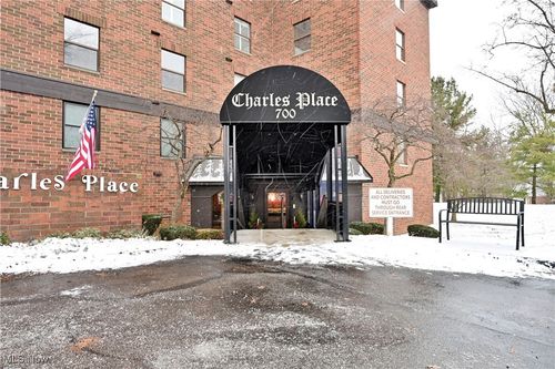 apt-108-700 Brick Mill Run, Westlake, OH, 44145-1655 | Card Image