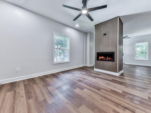 6 Hillside Ave Se, Lindale, GA, 30147-1112 | Card Image