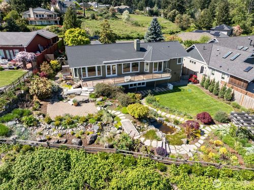 1529 13th Ct, Fox Island, WA, 98333-9671 | Card Image