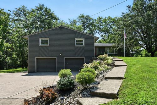 8573 Maineville Rd, Hamilton Twp, OH, 45039-8613 | Card Image