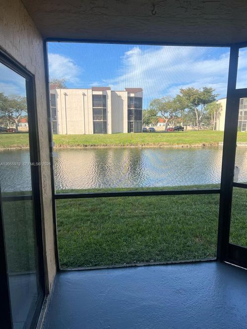 114-3399 Foxcroft Rd, Miramar, FL, 33025-4195 | Card Image