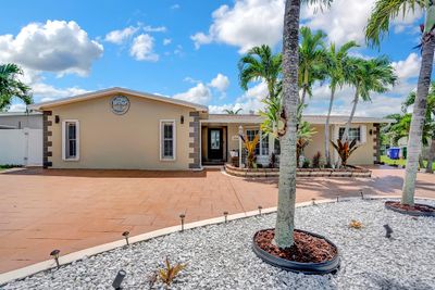 301 Nw 93rd Avenue, House other with 3 bedrooms, 2 bathrooms and null parking in Pembroke Pines FL | Image 1