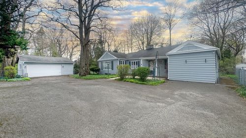 1848 N Sheridan Road, Waukegan, IL, 60087 | Card Image