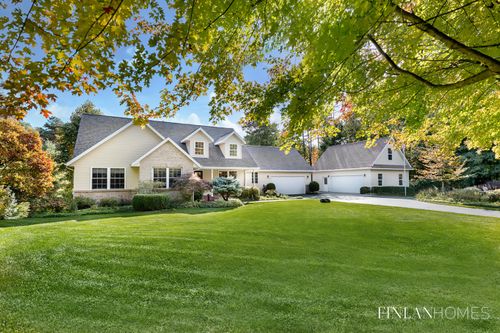 14132 Natures Place Ct Se, Lowell, MI, 49331-9184 | Card Image