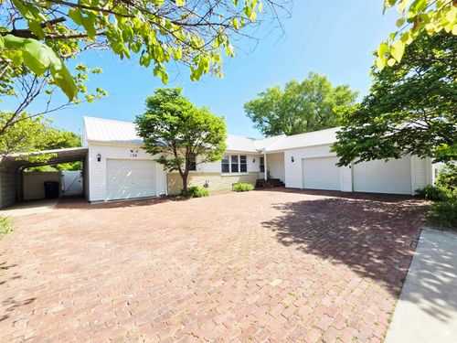 126 Parkside Cir, Junction City, KS, 66441-3253 | Card Image