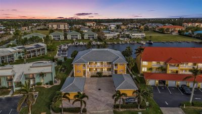 122 - 3216 Purple Martin Drive, Condo with 2 bedrooms, 2 bathrooms and null parking in Punta Gorda FL | Image 1