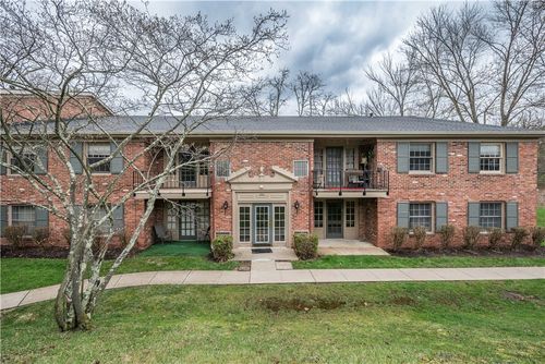 apt-e-960 Chatham Park Dr, Pittsburgh, PA, 15216-1053 | Card Image