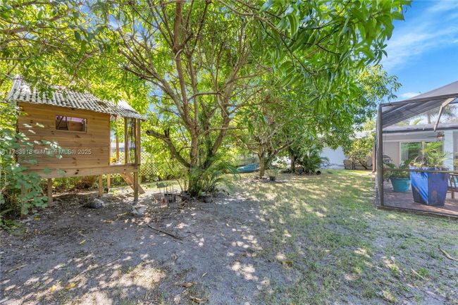 9401 Sw 69 Th Ct, House other with 5 bedrooms, 4 bathrooms and null parking in Pinecrest FL | Image 9