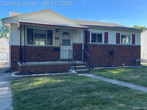 21820 Downing St, Saint Clair Shores, MI, 48080-3910 | Card Image