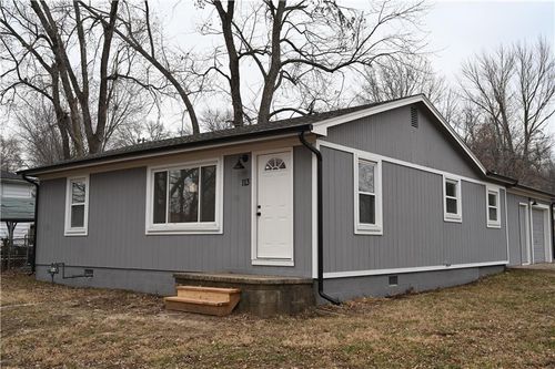113 Elm St, Buckner, MO, 64016-9780 | Card Image