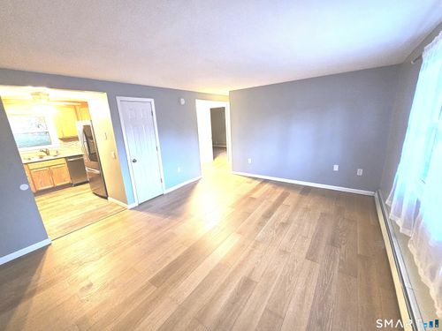 apt-68-270 S Windham Rd, Willimantic, CT, 06226-3843 | Card Image