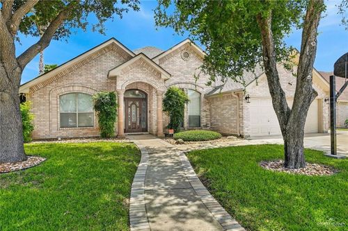 2202 E 25th 1/2 St, Mission, TX, 78574-9768 | Card Image