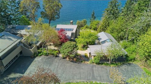 1100 Sunset Dr, Salt Spring, BC, V8K1E6 | Card Image