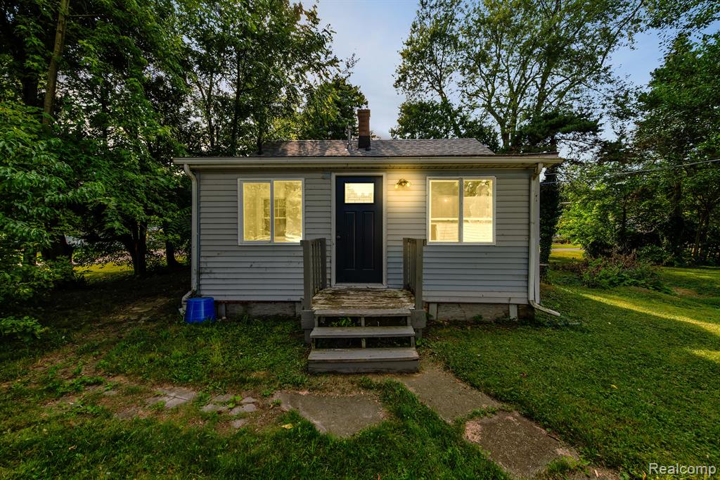 Pleasantview St, Monroe, MI 48162 #1