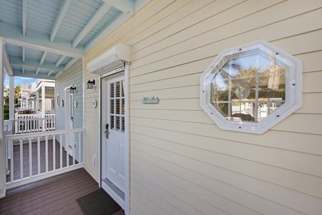 Front porch | Image 7