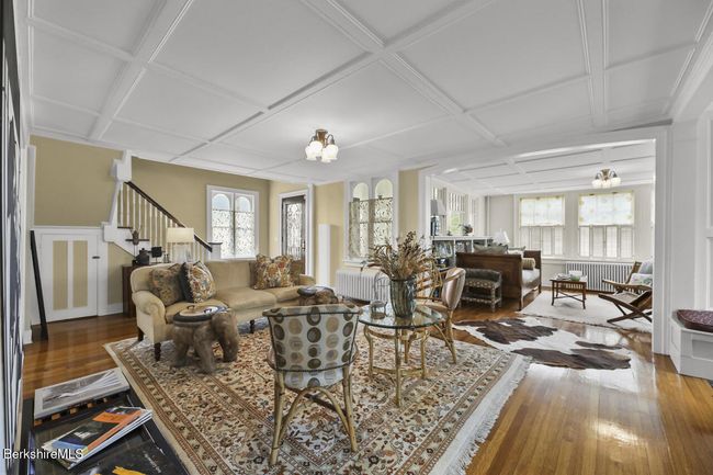 Living room lookin into den | Image 6