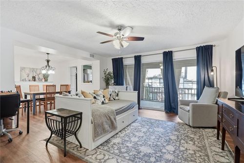 7430 W 102nd Ct, Overland Park, KS, 66212-2501 | Card Image