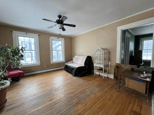 120 S Main St, Newport, NH, 03773-1804 | Card Image