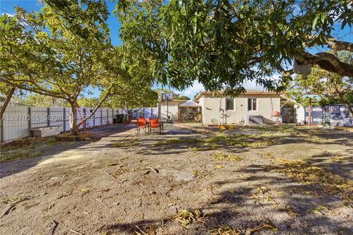 380 Nw 133rd St, North Miami, FL, 33168-3804 | Card Image