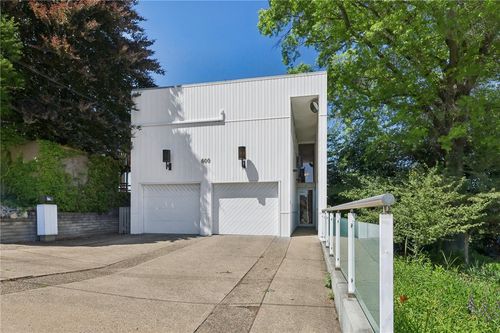 600 Grandview Ave, Mt Washington, PA, 15211-1438 | Card Image