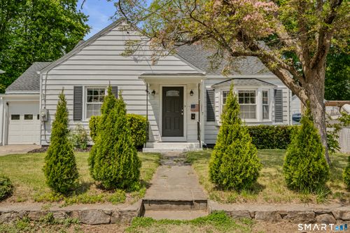 7 Norton Ct, Norwich, CT, 06360-4237 | Card Image