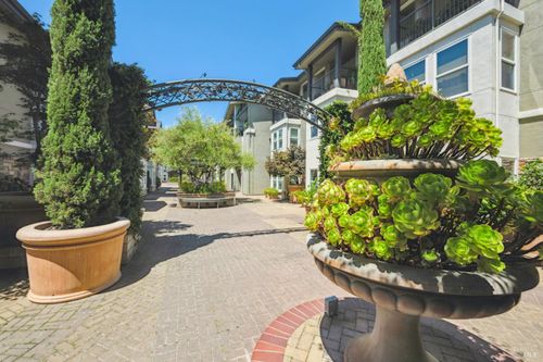 apt-5-649 1st St, Sonoma, CA, 95476-7050 | Card Image