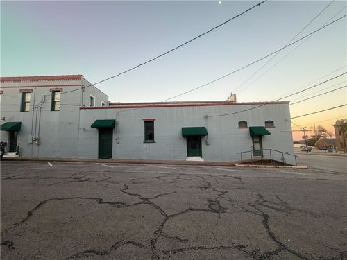 103 N St Charles, Brenham, TX, 77833-3217 | Card Image