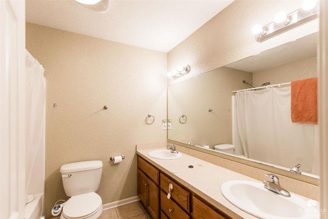 2018 Quail Run, Condo with 3 bedrooms, 3 bathrooms and null parking in Junction City KS | Image 13
