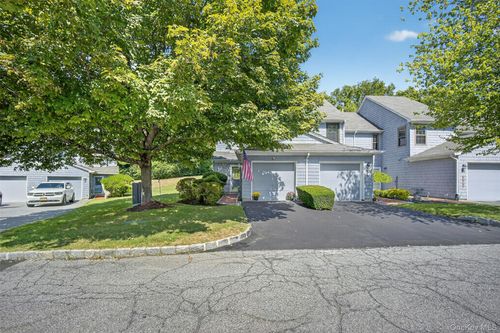 97 Jonathan Dr, Mahopac, NY, 10541-2205 | Card Image