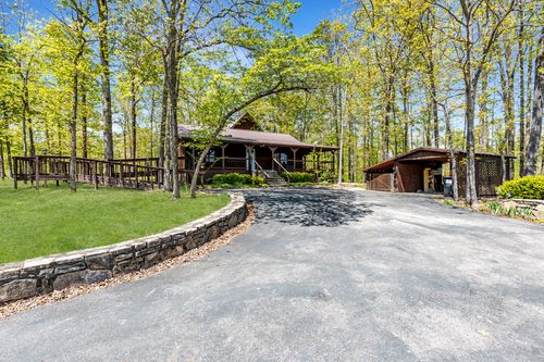 121 Emerald Dr, Hampshire, TN, 38461-5130 | Card Image