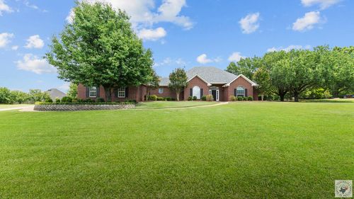 8210 Quail Hollow Dr, Texarkana, TX, 75503-9652 | Card Image
