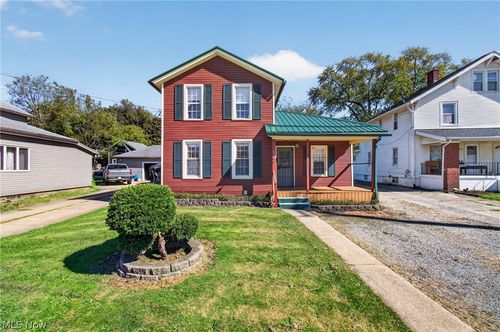 922 1st Street Ne, Massillon, OH, 44646 | Card Image