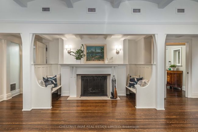 77 Chestnut Park Rd, House other with 6 bedrooms, 5 bathrooms and 2 parking in Toronto ON | Image 8