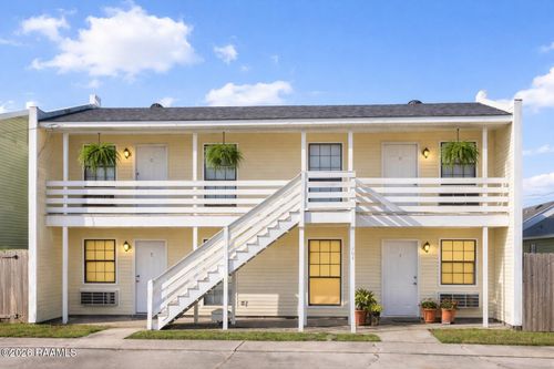 104 Briarcliff Dr, Youngsville, LA, 70592-5839 | Card Image