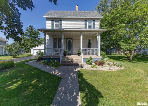 105 N School St, Atkinson, IL, 61235-7794 | Card Image