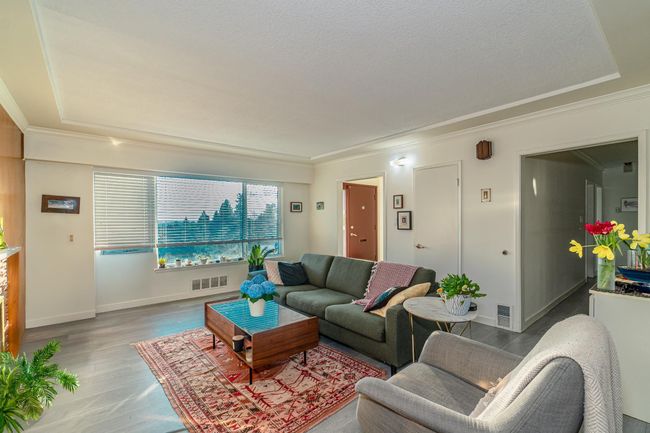 6407 Clinton St, House other with 6 bedrooms, 4 bathrooms and 5 parking in Burnaby BC | Image 6